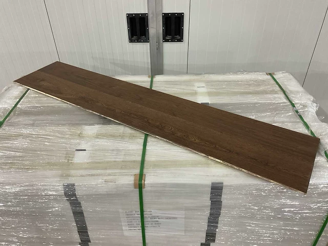Intra promo eiken rustiek bruin mat gelakt 113,2m2 houten vloer - afbeelding 3 van  5