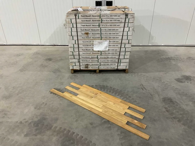 Intra teck massif reversible 60,4m2 houten vloer - afbeelding 1 van  5