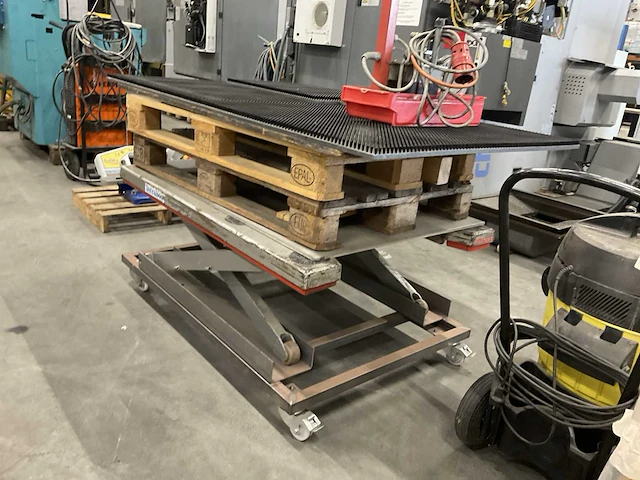 Intraboss ze 1200 mobiele schaarheftafel - afbeelding 2 van  8