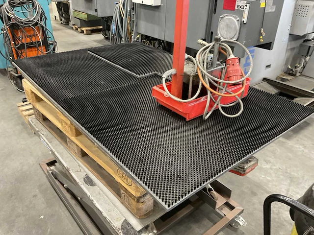 Intraboss ze 1200 mobiele schaarheftafel - afbeelding 8 van  8