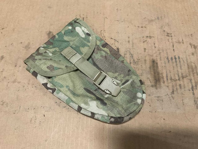 Intrenching tool carrier (11x) - afbeelding 1 van  3