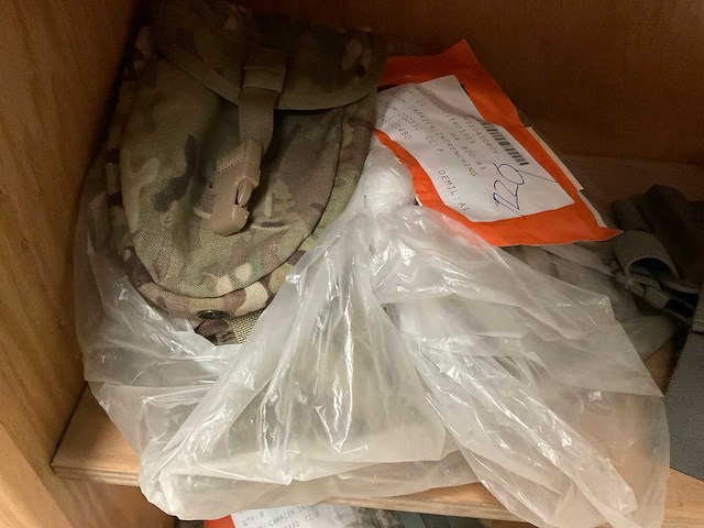 Intrenching tool carrier (11x) - afbeelding 3 van  3