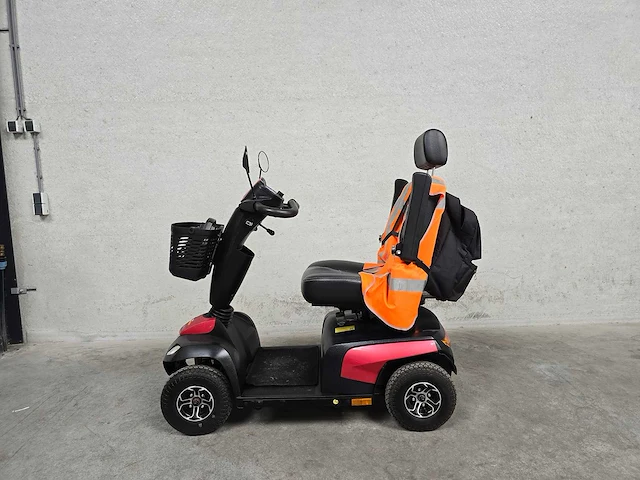 Invacare - elektrische - scootmobiel - afbeelding 4 van  7