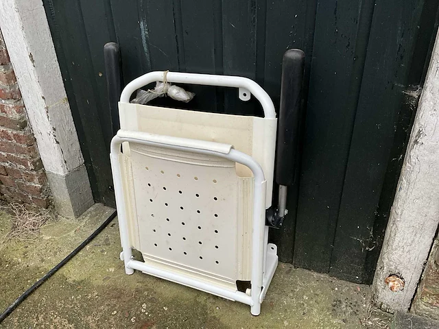 Invacare - revato r7704 - opvouwbare douche zitting - afbeelding 4 van  6