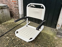 Invacare - revato r7704 - opvouwbare douche zitting - afbeelding 1 van  6