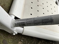 Invacare - revato r7704 - opvouwbare douche zitting - afbeelding 6 van  6