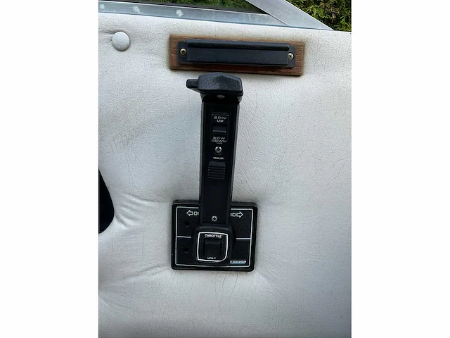 Invader mercury v6 v210 cc speedboot met trailer - afbeelding 15 van  35