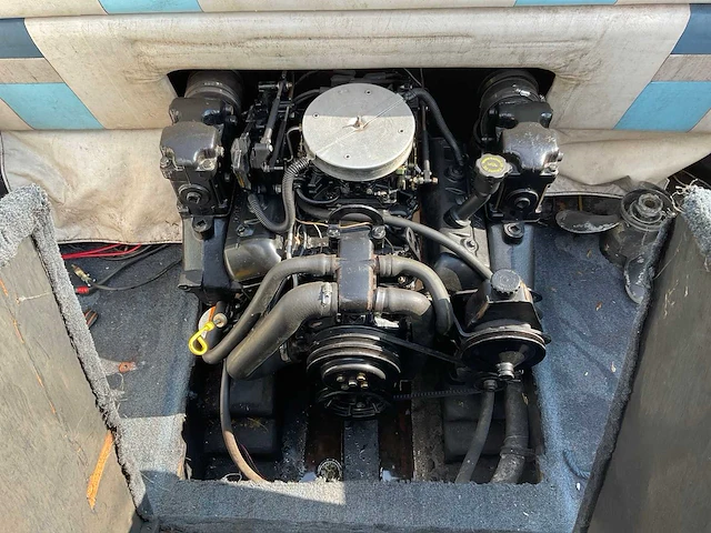 Invader mercury v6 v210 cc speedboot met trailer - afbeelding 27 van  35