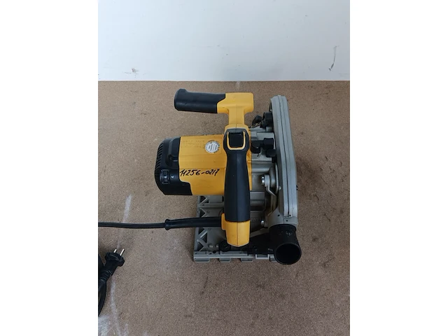 Invalcirkelzaag 165mm 230v (incl.rail 1,5m) dewalt, dws520kr, bouwjaar 2013 - afbeelding 2 van  9