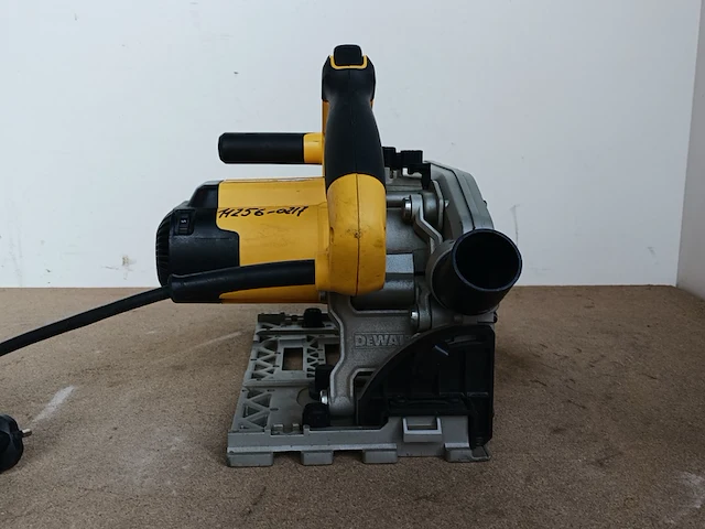 Invalcirkelzaag 165mm 230v (incl.rail 1,5m) dewalt, dws520kr, bouwjaar 2013 - afbeelding 3 van  9