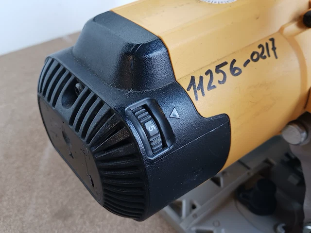 Invalcirkelzaag 165mm 230v (incl.rail 1,5m) dewalt, dws520kr, bouwjaar 2013 - afbeelding 4 van  9