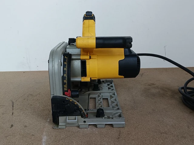 Invalcirkelzaag 165mm 230v (incl.rail 1,5m) dewalt, dws520kr, bouwjaar 2013 - afbeelding 7 van  9