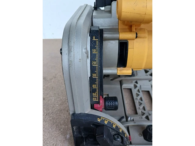 Invalcirkelzaag 165mm 230v (incl.rail 1,5m) dewalt, dws520kr, bouwjaar 2013 - afbeelding 8 van  9