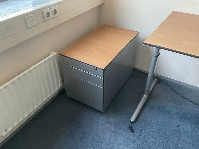 Inventaris kantoor - afbeelding 8 van  13