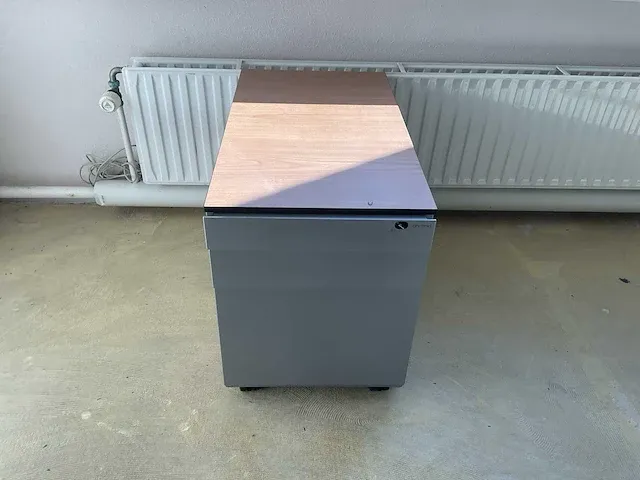 Inventaris kantoor - afbeelding 10 van  15