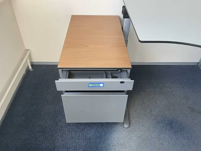 Inventaris kantoor - afbeelding 4 van  7