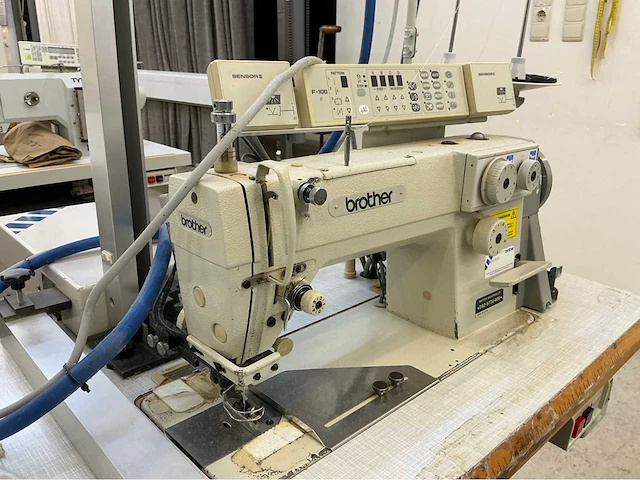 Inventaris naaiatelier - afbeelding 24 van  80