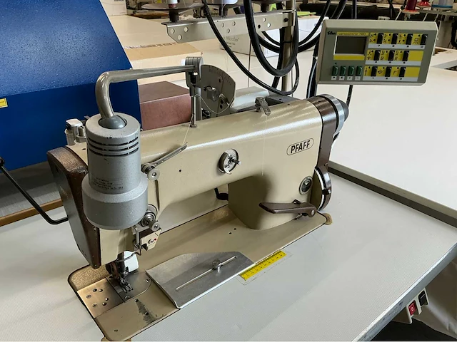 Inventaris naaiatelier - afbeelding 27 van  80