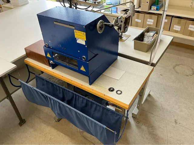 Inventaris naaiatelier - afbeelding 33 van  80