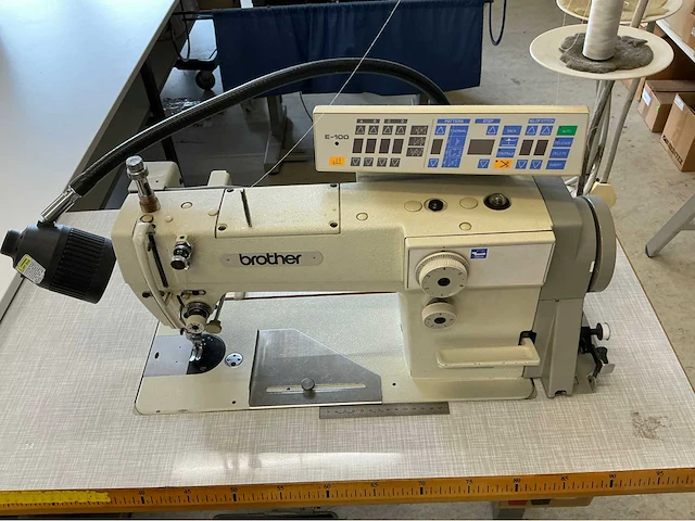 Inventaris naaiatelier - afbeelding 36 van  80
