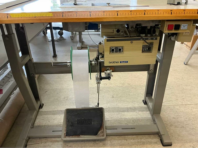 Inventaris naaiatelier - afbeelding 37 van  80