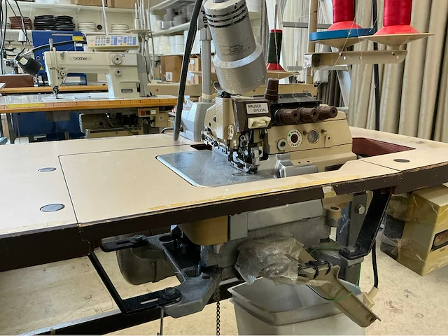 Inventaris naaiatelier - afbeelding 41 van  80