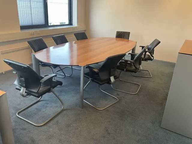 Inventaris vergaderruimte - afbeelding 1 van  9