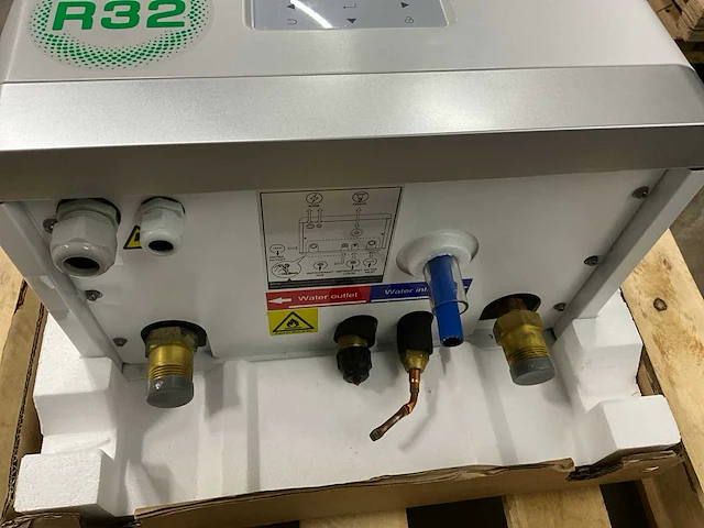 Inventor warmtepomp set binnen en buitenunit 8kw - afbeelding 4 van  18
