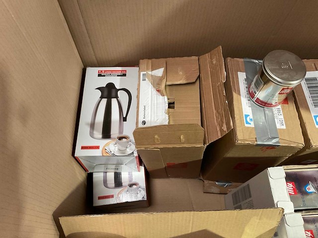 Inventum, illy, alex meijer & co, kanis & gunnink partij koffie: apparaat, cups, snelfiltermaling - afbeelding 5 van  9