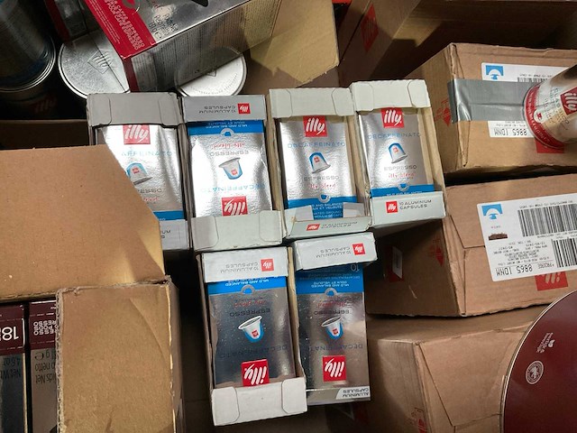 Inventum, illy, alex meijer & co, kanis & gunnink partij koffie: apparaat, cups, snelfiltermaling - afbeelding 9 van  9