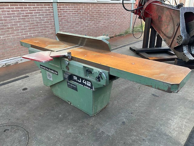 Invicta delta rj 42 schaaftafel machine - afbeelding 1 van  8