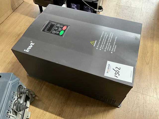 Invt chf100a-037g/045p frequentieregelaar - afbeelding 3 van  3