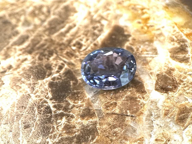 Ioliet - 1.96 carat ioliet - afbeelding 1 van  5
