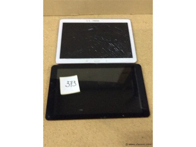 Ipad 2stuks ( beschadigd ) - afbeelding 1 van  1