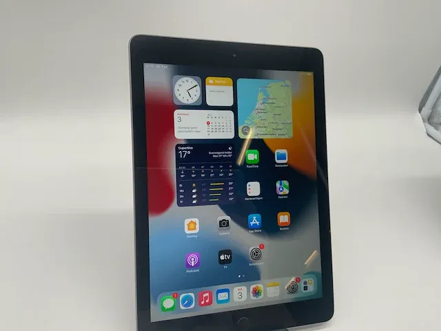 Ipad 6th gen (a1893), 9,7” - 32 gb - wi-fi - space gray tablets - check description - afbeelding 11 van  16