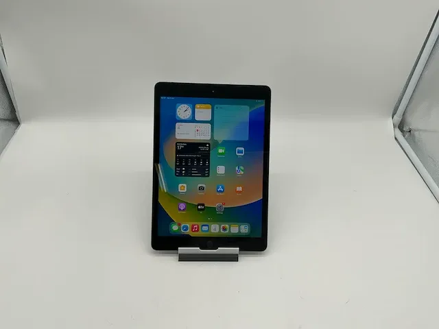 Ipad 7th gen (a2198), 10.2" - 32 gb - wi-fi + cellular - space gray tablet - afbeelding 1 van  6