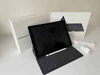 Ipad pro 12.9 128 gb met apple toetsenbord en apple pencil. met dozen en lader. margeproduct - afbeelding 2 van  4