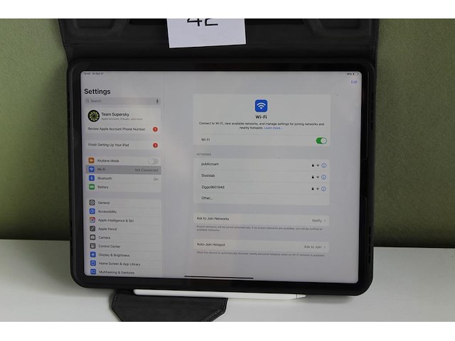 Ipad pro 12.9 inch met barst in scherm. met pencil. - afbeelding 2 van  3
