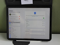 Ipad pro 12.9 inch met barst in scherm. met pencil. - afbeelding 2 van  3