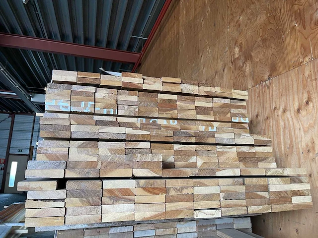 Ipé country grade planken geschaafd 1000-1550x90x21mm (225x) - afbeelding 2 van  3