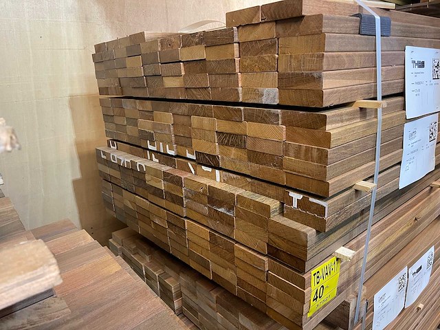 Ipé country grade planken geschaafd 1250x90x27mm (206x) - afbeelding 3 van  3
