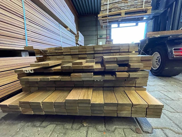 Ipé country grade planken geschaafd 650-1550x70x21mm (255x) - afbeelding 3 van  3