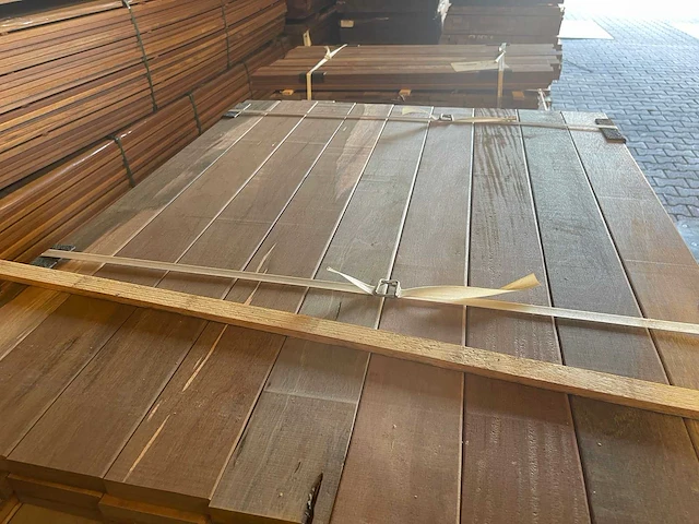 Ipé country grade planken geschaafd 650-1550x90x21mm (70x) - afbeelding 1 van  3