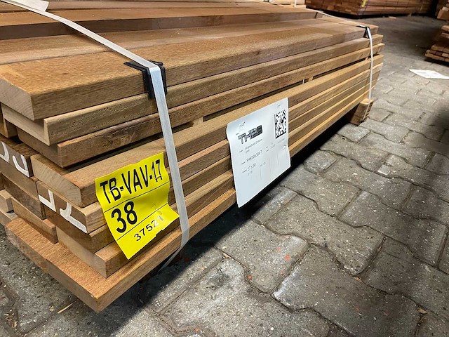 Ipé country grade planken geschaafd 950-1250x90x27mm (76x) - afbeelding 2 van  3