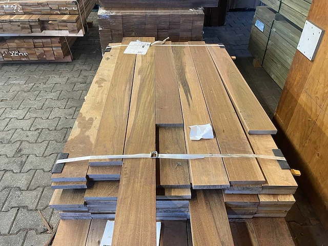 Ipé country grade planken geschaafd 950-1550x120x21mm (160x) - afbeelding 1 van  3