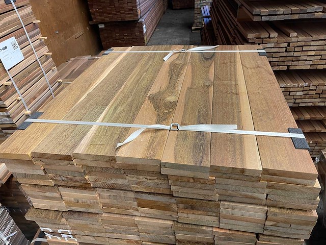 Ipé country grade planken geschaafd 950x120x21mm (182x) - afbeelding 1 van  3