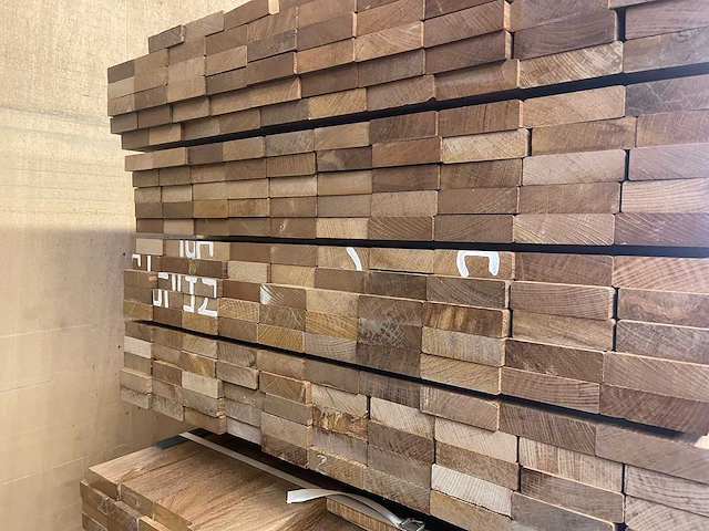 Ipé country grade planken geschaafd 950x90x27mm (207x) - afbeelding 3 van  3