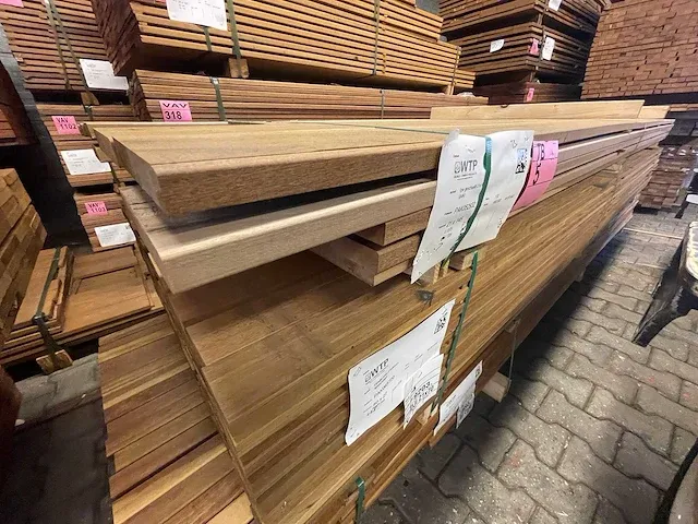 Ipé hardhouten planken geschaafd 21x145mm, lengte 7/335cm 20/305cm (27x) - afbeelding 2 van  3