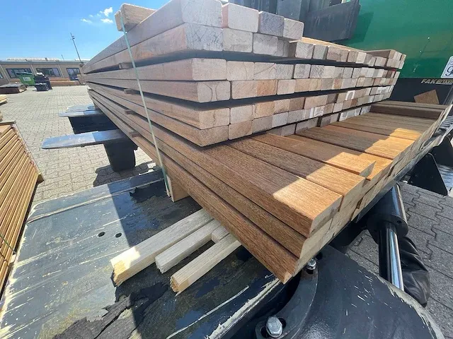 Ipé hardhouten planken geschaafd 21x45mm, lengte 103/185cm 61/215cm (164x) - afbeelding 2 van  3