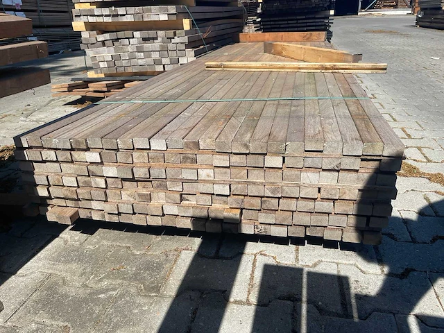 Ipé hardhouten planken geschaafd 21x45mm, lengte 335cm-460cm (154x) - afbeelding 3 van  3